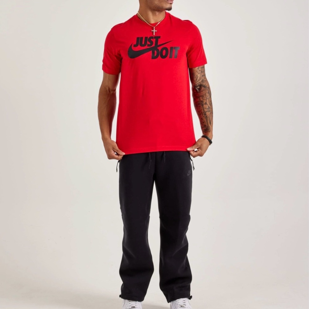 Nike Men's Tee